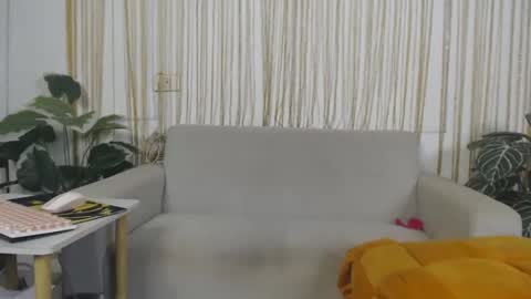 plasticgirll online show from February 27, 4:40 pm