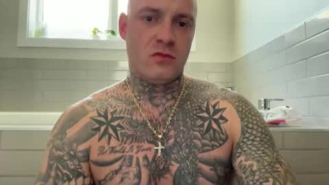 Snapshot of platinum_338 chatting on October 25, 7:52 pm platinum_338 online show from October 25, 7:52 pm