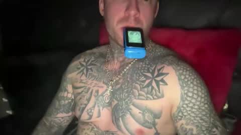 Snapshot of platinum_338 chatting on December 4, 2:04 pm platinum_338 online show from December 4, 2:04 pm