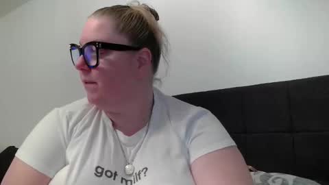 Snapshot of platinumpuzzy chatting on February 4, 12:38 am Platinum Puzzy online show from February 4, 12:38 am