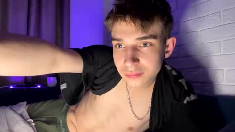 Snapshot of platonlxs chatting on February 17, 2:31 am Platon Lxs online show from February 17, 2:31 am