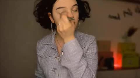 Snapshot of playbabee chatting on October 28, 1:03 pm Vikky is here online show from October 28, 1:03 pm