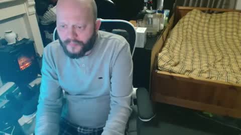 playboy_horny online show from February 20, 11:38 pm