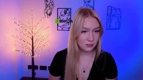 Snapshot of playful_sophie chatting on July 17, 7:08 pm Sophie online show from July 17, 7:08 pm