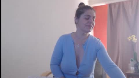 PlayfulSamira online show from April 12, 11:48 am