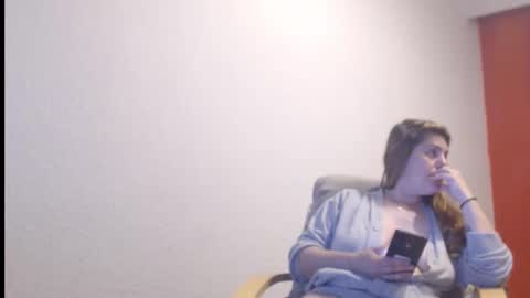 PlayfulSamira online show from April 18, 6:01 pm