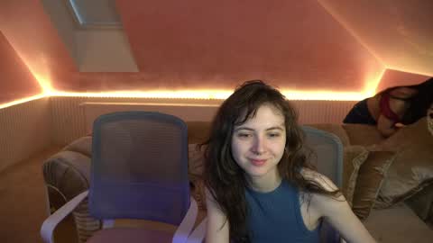 Snapshot of playhard054 chatting on April 24, 11:34 am Lana online show from April 24, 11:34 am