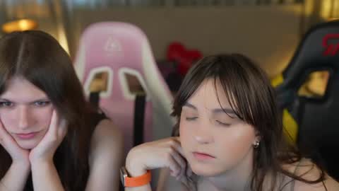 Snapshot of playhard054 chatting on May 27, 10:23 am Lana online show from May 27, 10:23 am