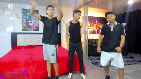   online show from March 22, 11:19 pm