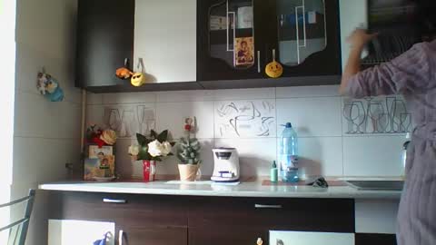 Snapshot of pleas3s_sweet chatting on February 22, 11:24 am pleas3s_sweet online show from February 22, 11:24 am