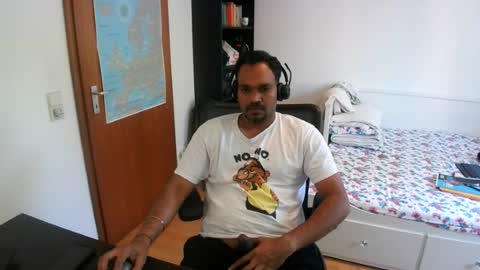 Snapshot of pleasure5845 chatting on June 15, 1:13 pm Sam online show from June 15, 1:13 pm
