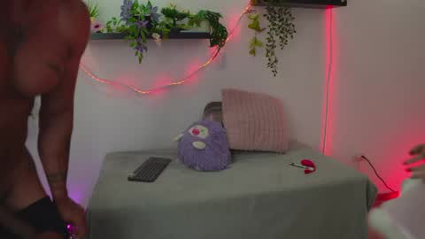 Snapshot of pleasure_room_x chatting on June 6, 12:32 pm Jessi Alex online show from June 6, 12:32 pm