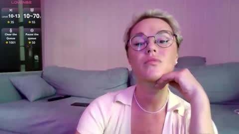 Ira brunette and Vika blonde online show from February 7, 10:30 am