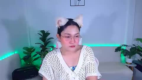 Ploysai online show from October 8, 7:50 am