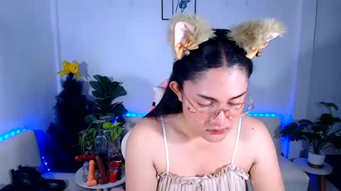 Ploysai online show from June 12, 7:29 am
