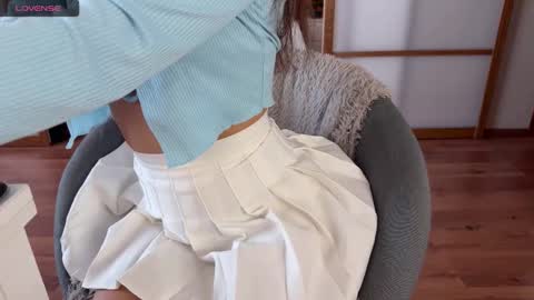 Snapshot of plumybun chatting on November 10, 4:22 am Acey online show from November 10, 4:22 am