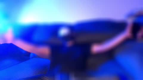 StraightPlush online show from October 25, 8:00 am