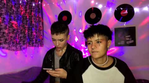   online show from December 3, 11:35 pm