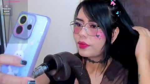 Snapshot of pocahontas_lantina chatting on May 2, 3:44 am pocahontas_lantina online show from May 2, 3:44 am