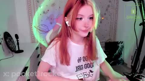 Snapshot of pocketrocket_ chatting on June 18, 12:44 am pocketrocket_ online show from June 18, 12:44 am