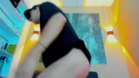 poderoso_samael online show from April 15, 3:46 am