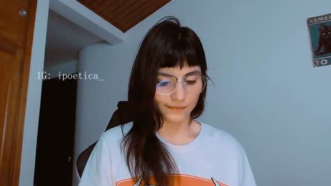 Snapshot of poeeticaa_ chatting on January 28, 3:14 pm IG ipoetica online show from January 28, 3:14 pm