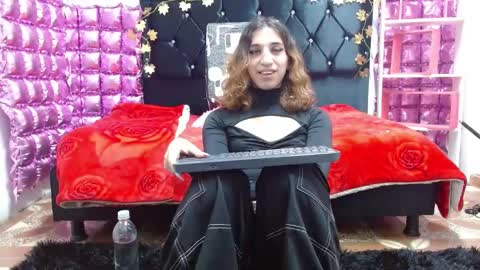 Snapshot of poisondost_hot chatting on February 25, 11:55 pm Aleja online show from February 25, 11:55 pm