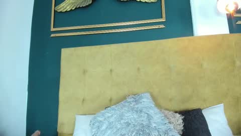 Snapshot of poletlambert chatting on December 19, 12:34 am Polet online show from December 19, 12:34 am