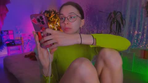 Snapshot of poli__ chatting on February 16, 4:47 pm Martha online show from February 16, 4:47 pm