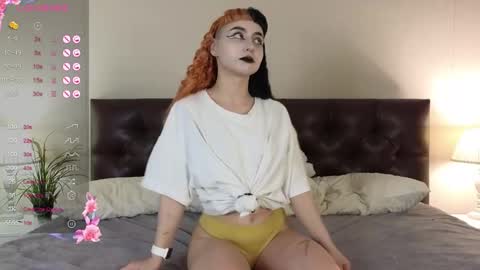 Snapshot of polidevis chatting on November 16, 10:21 am Candytrain online show from November 16, 10:21 am