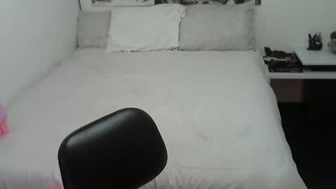 polina_p online show from April 12, 9:58 am