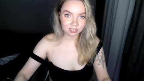 Snapshot of polinajones chatting on March 12, 4:24 pm PolinaJones online show from March 12, 4:24 pm