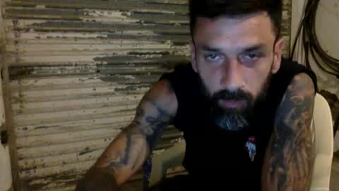 Snapshot of polla101 chatting on July 2, 11:44 pm aquiles online show from July 2, 11:44 pm