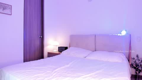 Snapshot of polly_____ chatting on November 1, 12:12 am Polly online show from November 1, 12:12 am