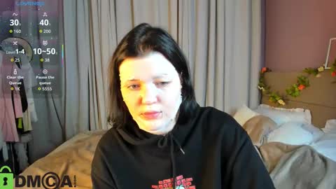 Polly online show from October 12, 1:48 am