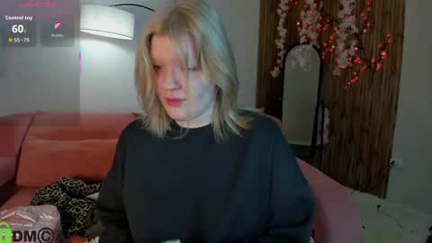 Polly online show from May 24, 1:10 am