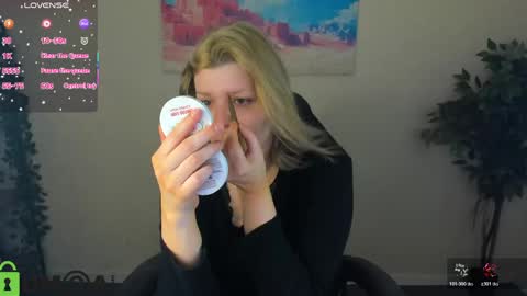 Snapshot of polly__mayer chatting on June 7, 1:10 am Polly online show from June 7, 1:10 am