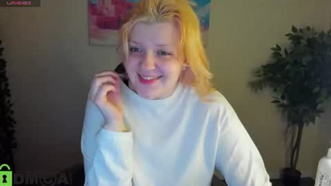 Snapshot of polly__mayer chatting on June 21, 1:08 am Polly online show from June 21, 1:08 am
