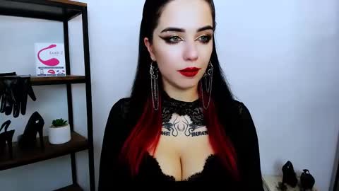 Polly online show from December 7, 2:09 am