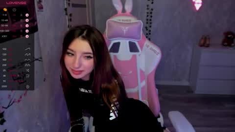       online show from October 10, 6:18 pm