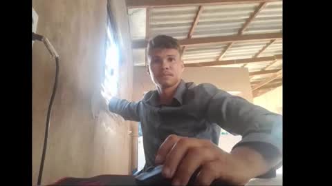 pollyster online show from December 4, 8:17 pm