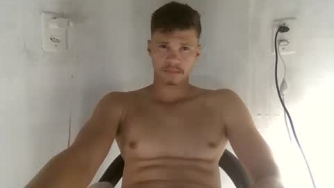 pollyster online show from February 1, 2:21 am