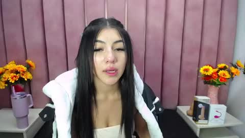 poly sasha  online show from March 6, 9:14 am