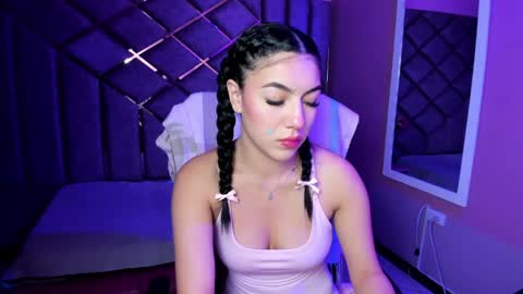 Snapshot of poly_sasha_ chatting on April 23, 3:19 am poly sasha online show from April 23, 3:19 am