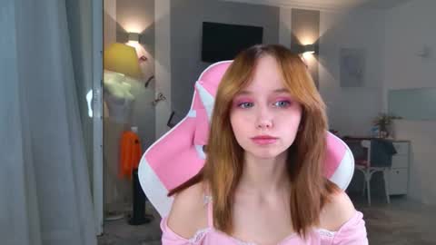 Snapshot of popjenny chatting on November 14, 2:38 pm Hi Daddy Im Jane online show from November 14, 2:38 pm