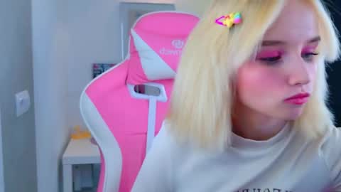 Hi Daddy Im Jane online show from April 13, 9:26 am