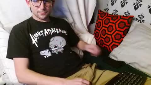 Snapshot of poppunk4life chatting on December 30, 5:26 am Kyle online show from December 30, 5:26 am