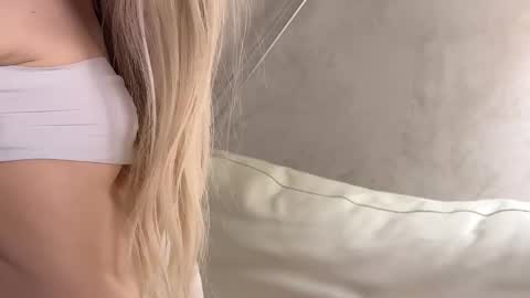 Adele online show from March 5, 6:23 pm