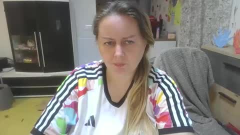 MelissOfficial online show from March 17, 7:17 pm