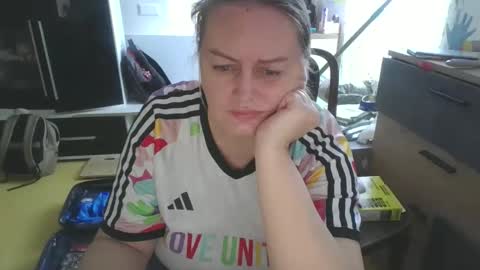 MelissOfficial online show from March 26, 9:59 am